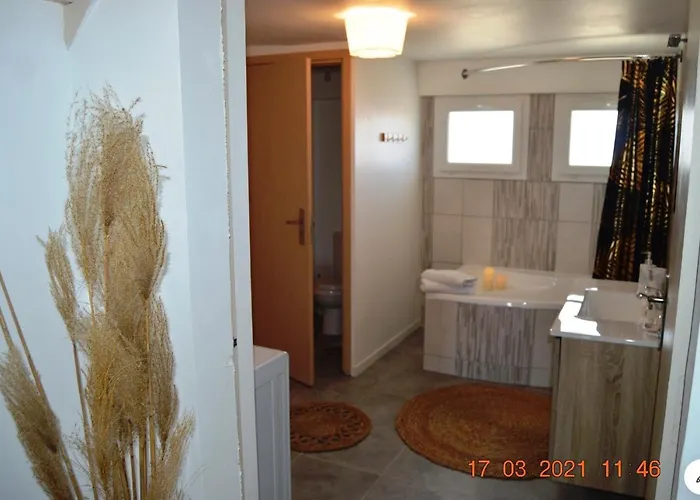 Au Calme Proche De La Loire Et Nantes *