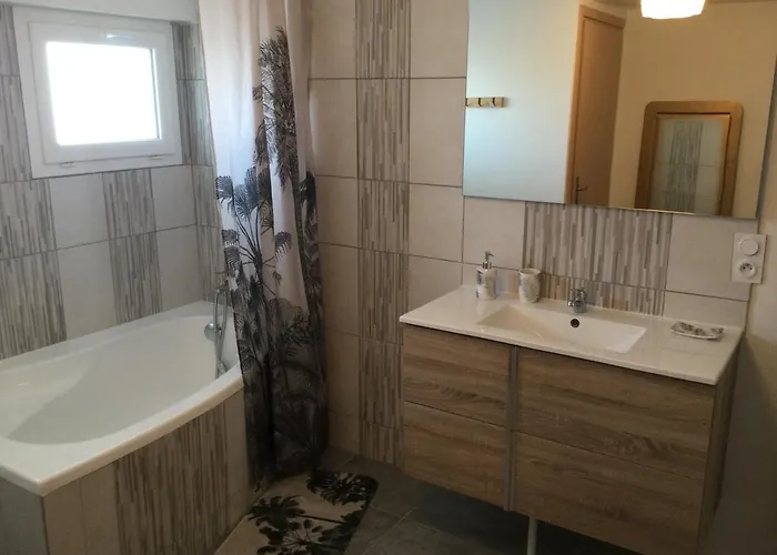 Vakantiehuis Au Calme Proche De La Loire Et Nantes *